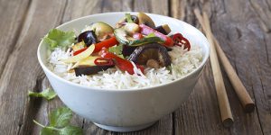 Rezept für asiatische Gemüse-Reispfanne